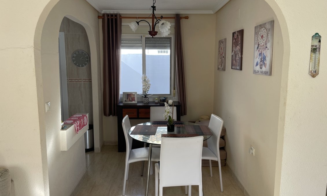 Használt Ingatlanok - Sorház -
Camposol - Inland