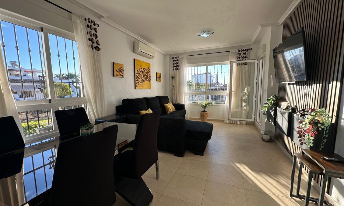 Használt Ingatlanok - Apartman -
Campoamor - Costa Blanca