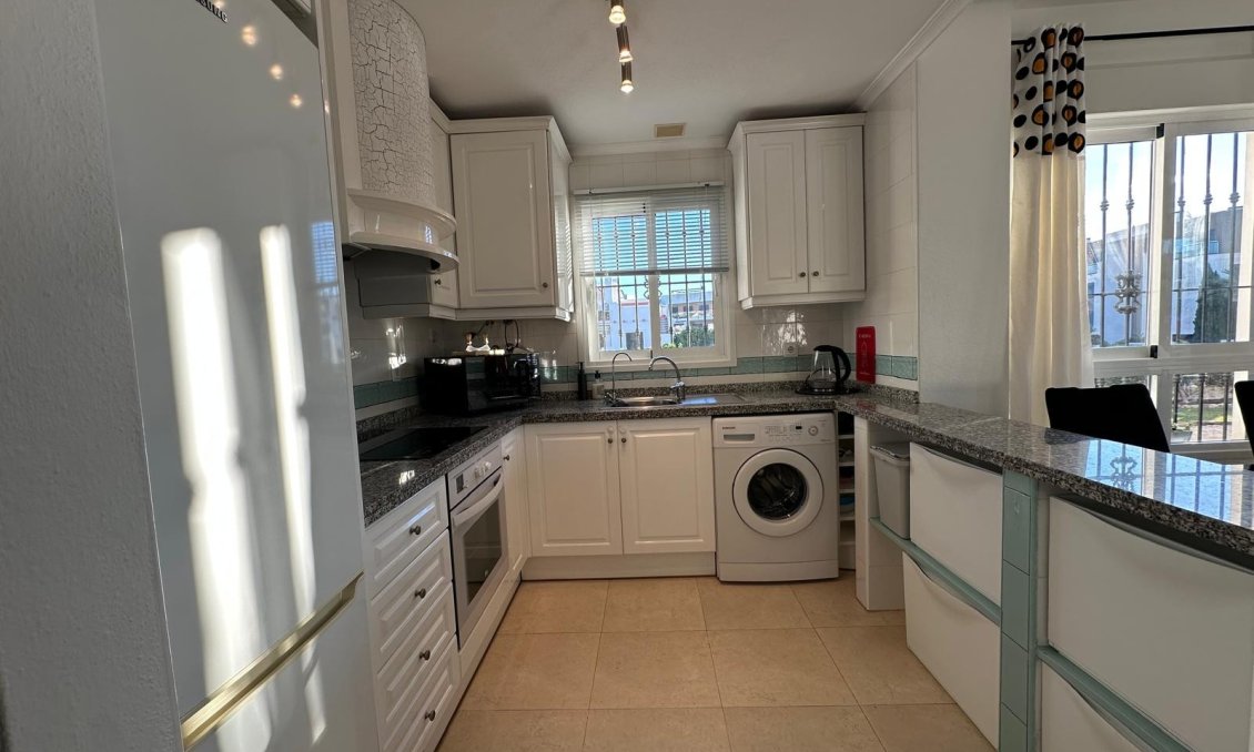 Használt Ingatlanok - Apartman -
Campoamor - Costa Blanca