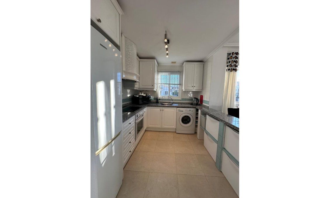 Használt Ingatlanok - Apartman -
Campoamor - Costa Blanca