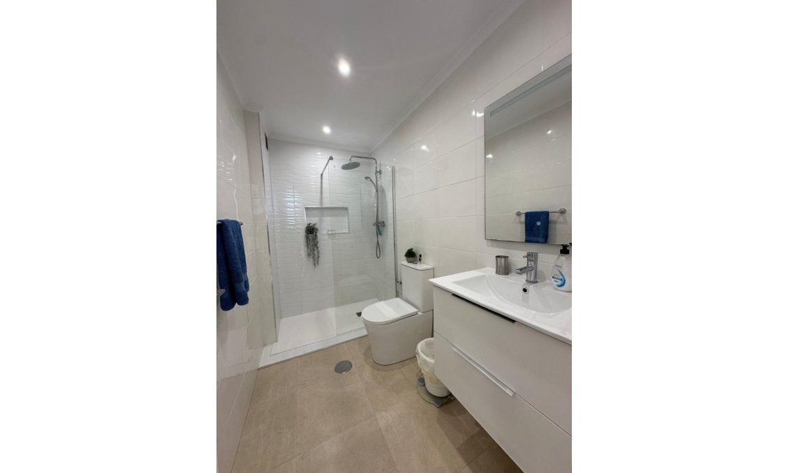 Használt Ingatlanok - Apartman -
Campoamor - Costa Blanca