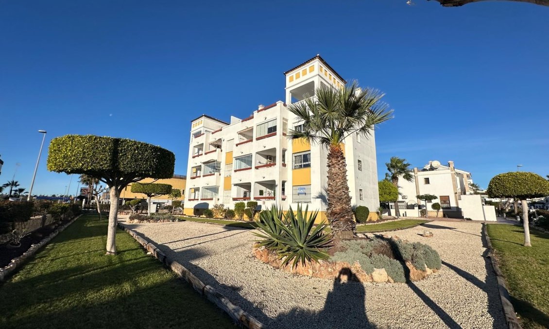 Használt Ingatlanok - Apartman -
Campoamor - Costa Blanca