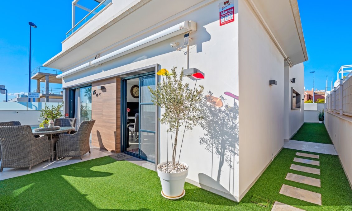 Használt Ingatlanok - Villa -
Los Alcazares - Costa Calida