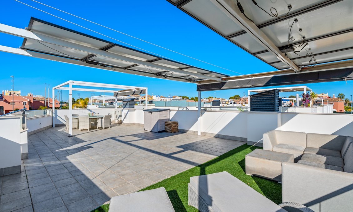 Használt Ingatlanok - Villa -
Los Alcazares - Costa Calida