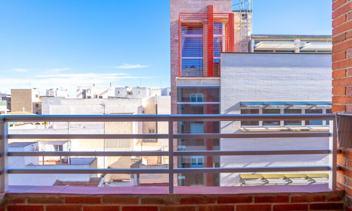 Használt Ingatlanok - Apartman -
Torrevieja - Costa Blanca