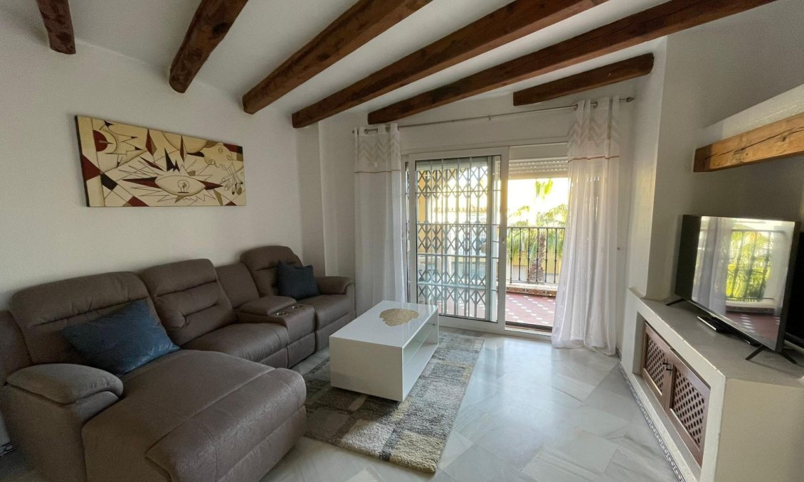 Használt Ingatlanok - Tetőtéri lakás -
Torrevieja - Los Frutales