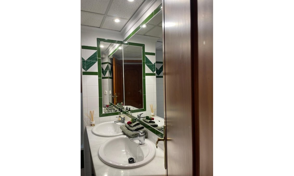 Használt Ingatlanok - Tetőtéri lakás -
Torrevieja - Los Frutales