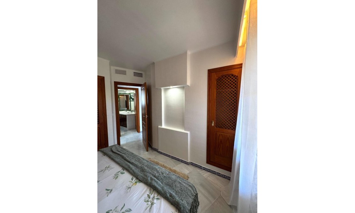 Használt Ingatlanok - Tetőtéri lakás -
Torrevieja - Los Frutales