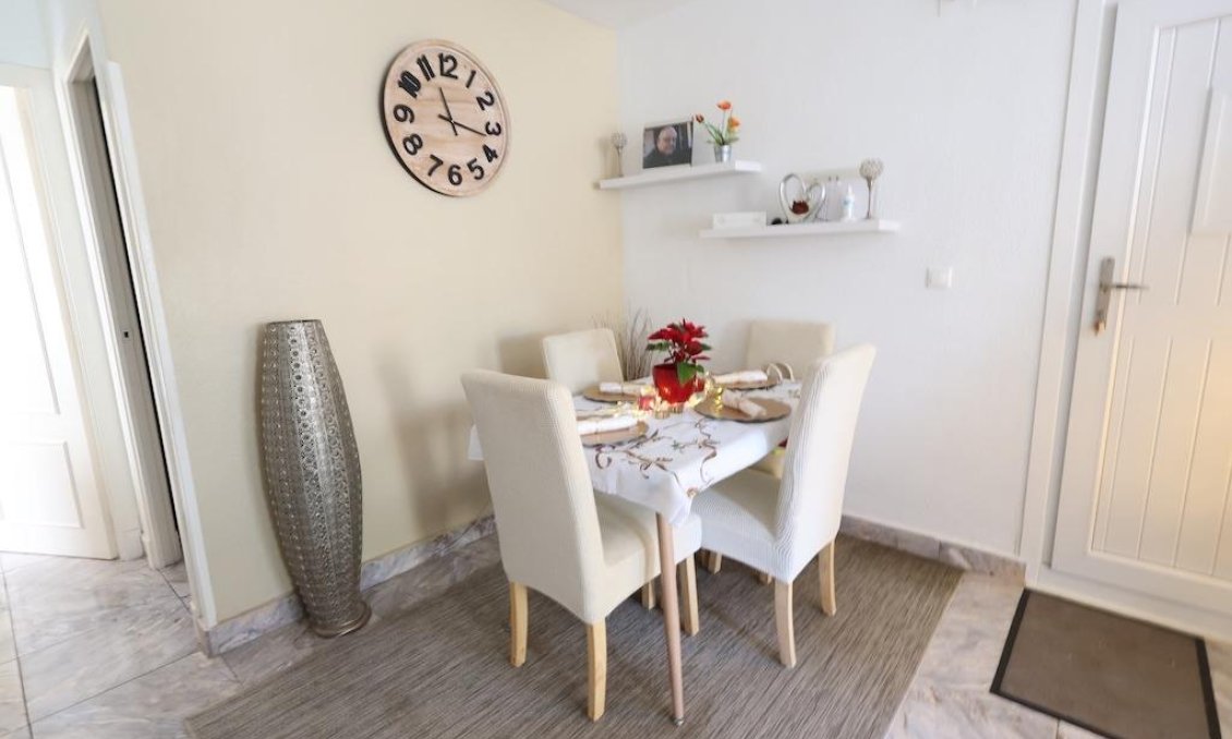 Használt Ingatlanok - Bungaló -
Torrevieja - Costa Blanca