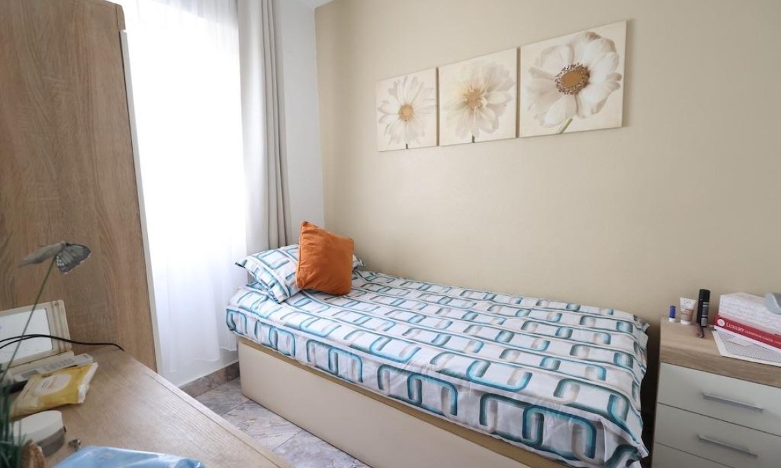 Használt Ingatlanok - Bungaló -
Torrevieja - Costa Blanca