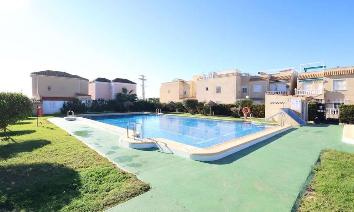 Használt Ingatlanok - Bungaló -
Torrevieja - Costa Blanca