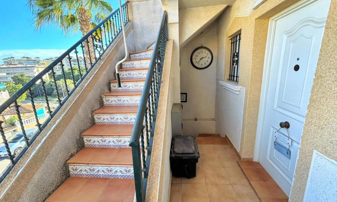 Használt Ingatlanok - Sorház -
Villamartin - Costa Blanca