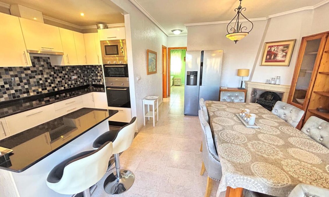 Használt Ingatlanok - Sorház -
Villamartin - Costa Blanca