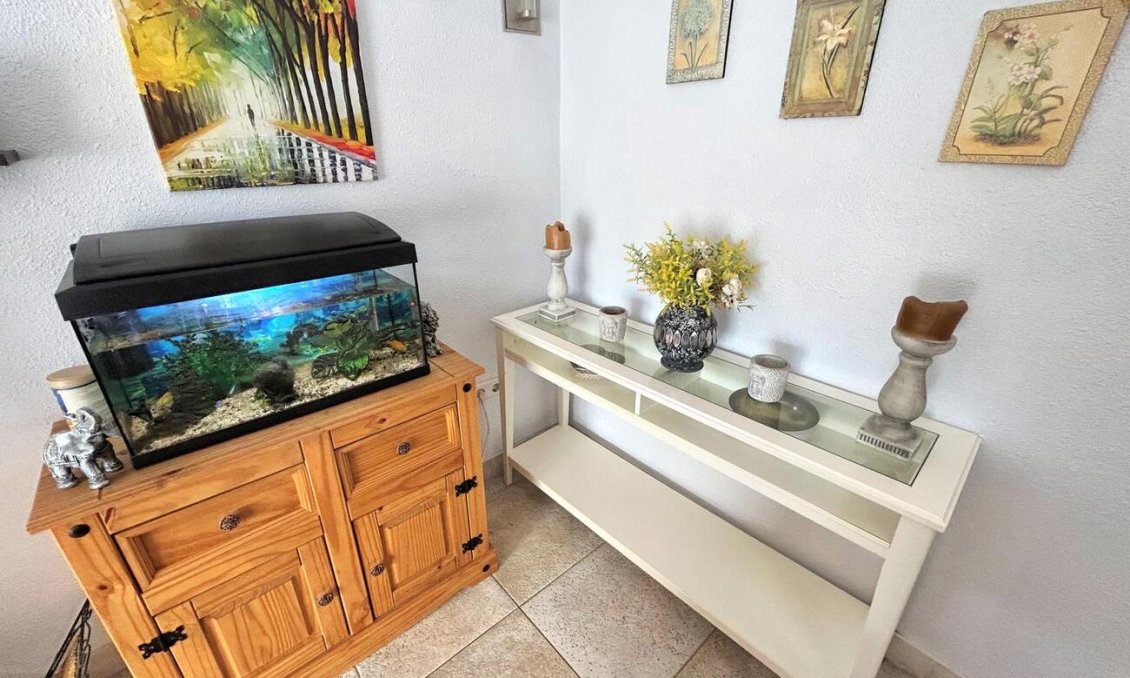 Használt Ingatlanok - Sorház -
Villamartin - Costa Blanca