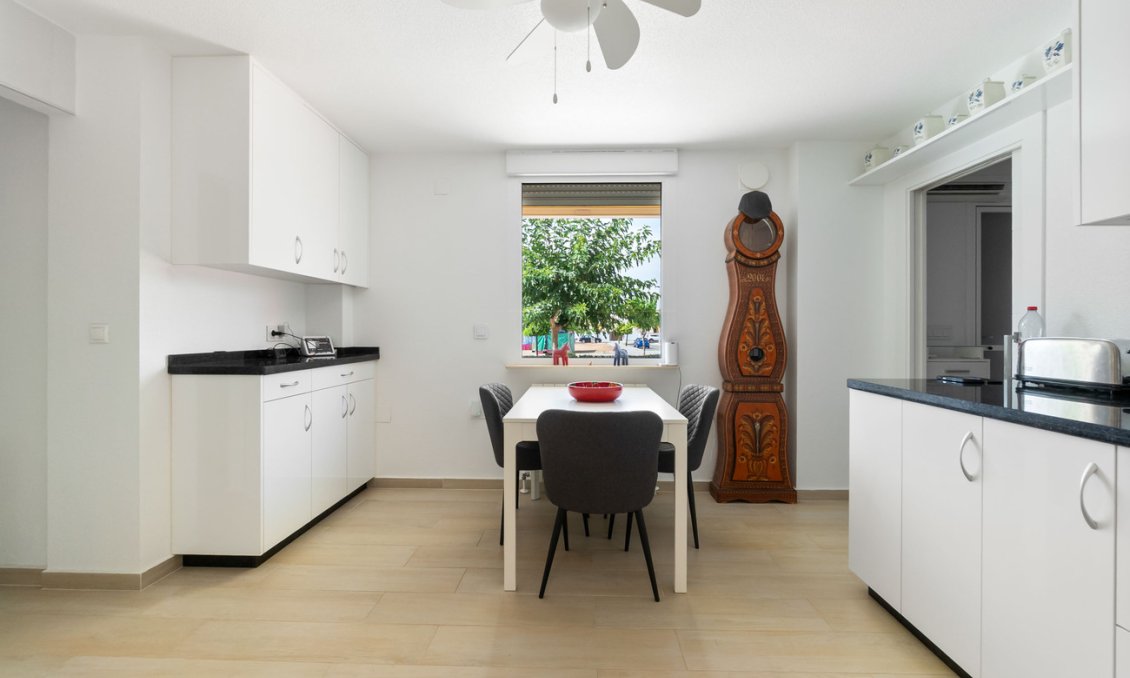 Resale - Villa -
Torre de la Horadada - Costa Blanca