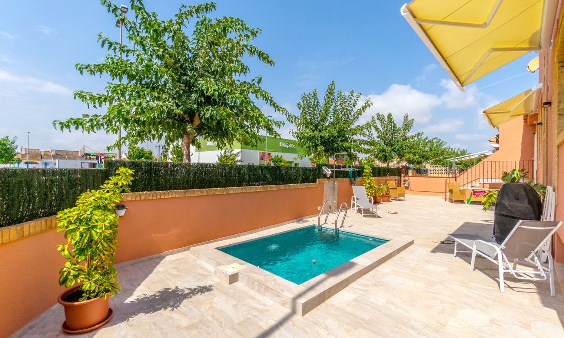 Resale - Villa -
Torre de la Horadada - Costa Blanca