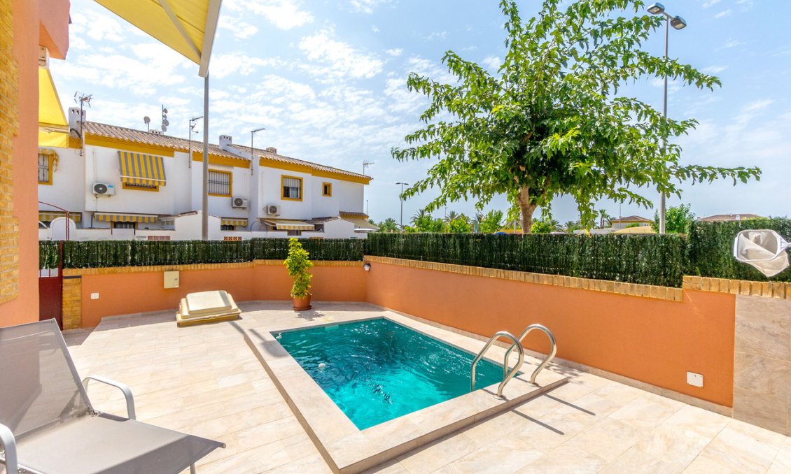Resale - Villa -
Torre de la Horadada - Costa Blanca