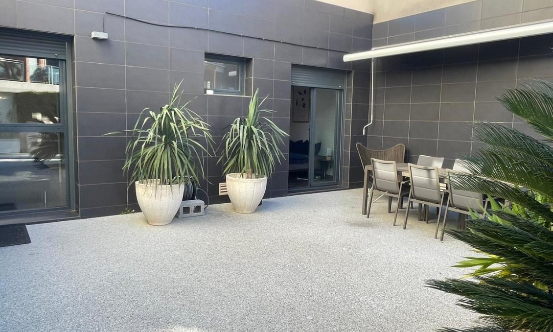 Használt Ingatlanok - Villa -
Villamartin - Costa Blanca