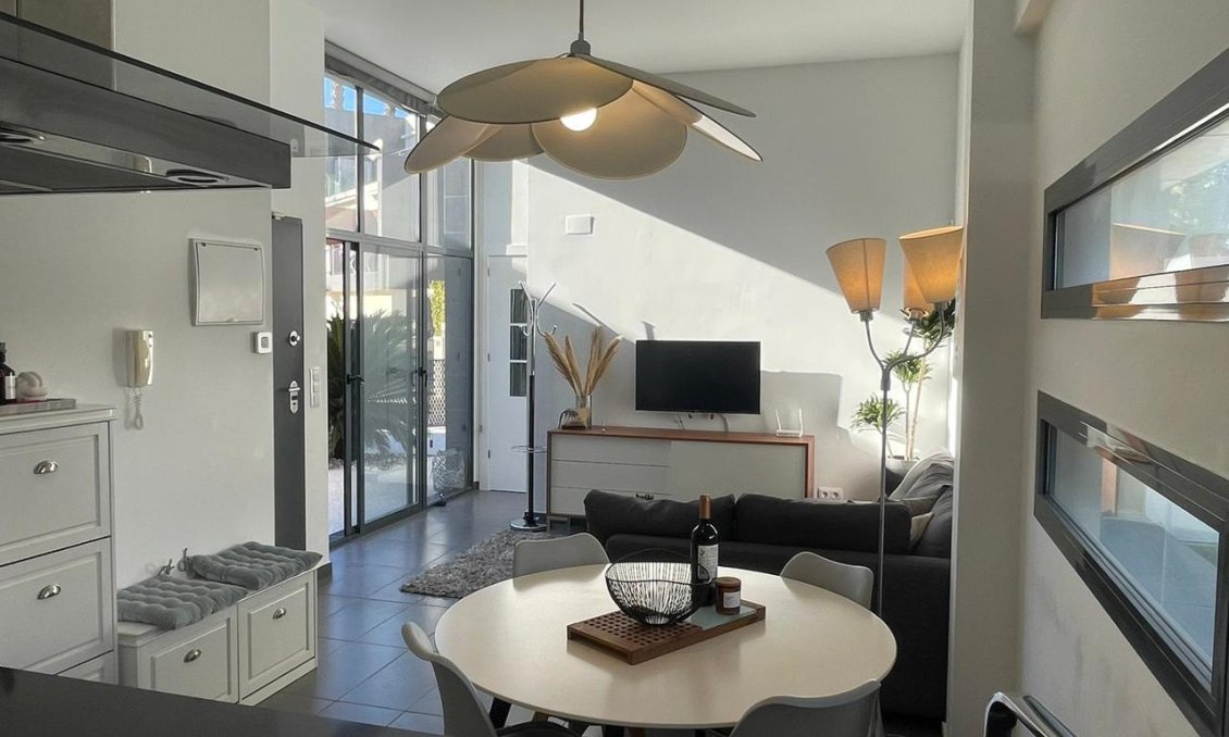 Használt Ingatlanok - Villa -
Villamartin - Costa Blanca