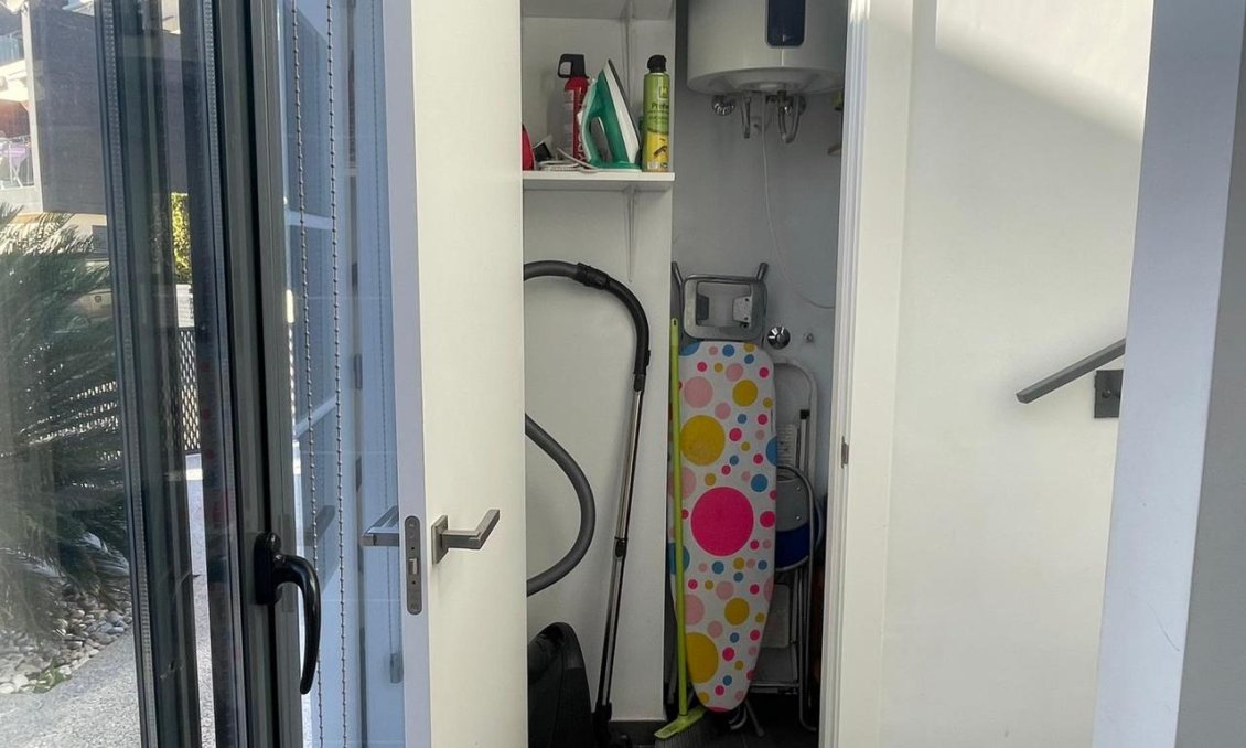 Használt Ingatlanok - Villa -
Villamartin - Costa Blanca