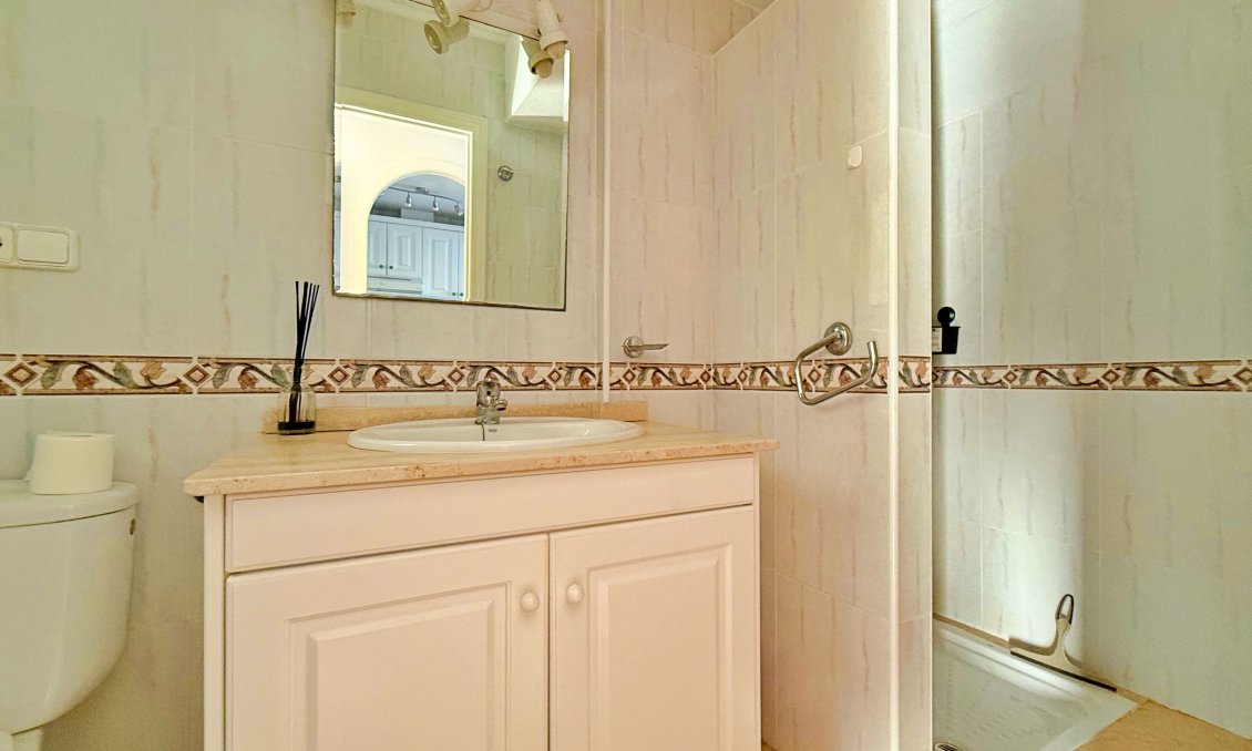 Használt Ingatlanok - Sorház -
Orihuela - Inland