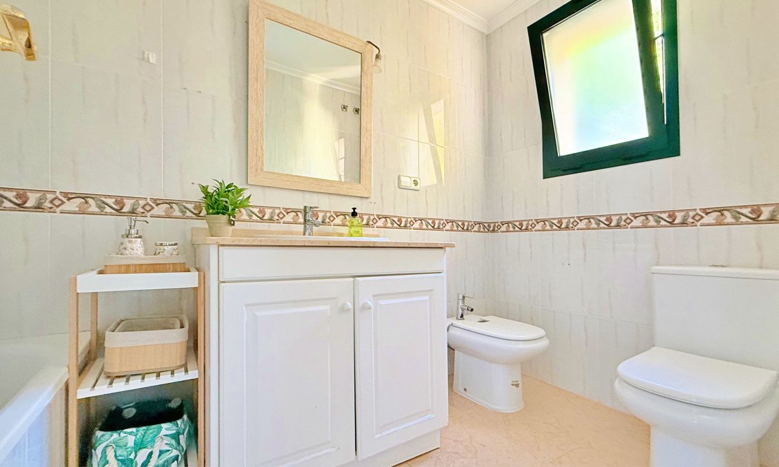 Használt Ingatlanok - Sorház -
Orihuela - Inland