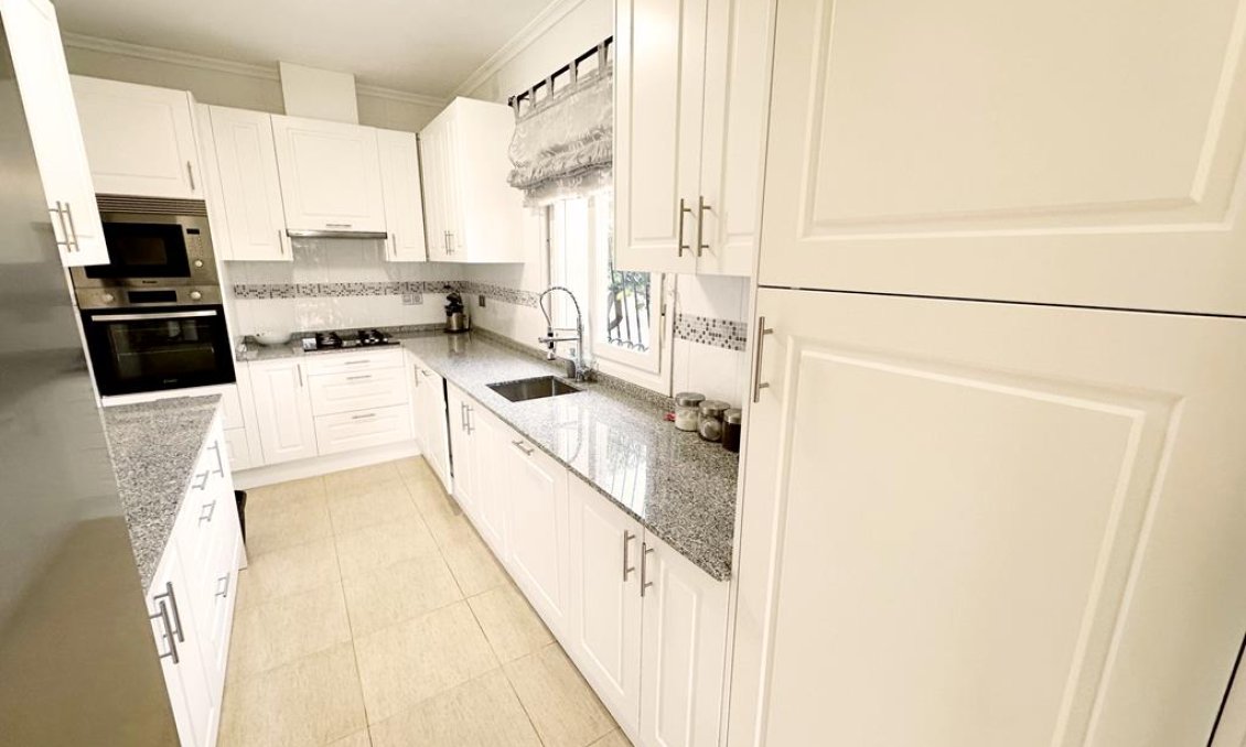 Használt Ingatlanok - Villa -
Lo Santiago - Inland