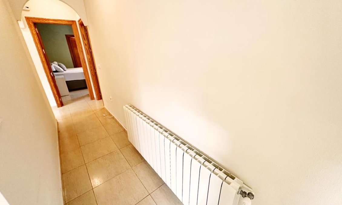 Használt Ingatlanok - Villa -
Lo Santiago - Inland