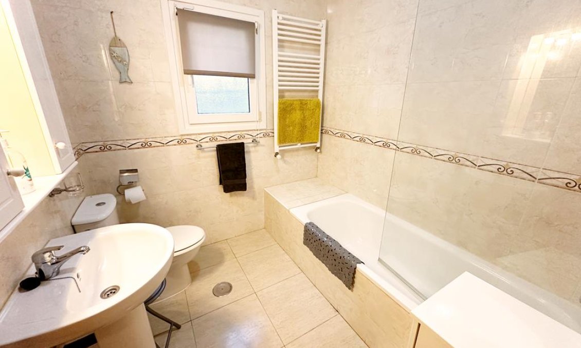 Használt Ingatlanok - Villa -
Lo Santiago - Inland