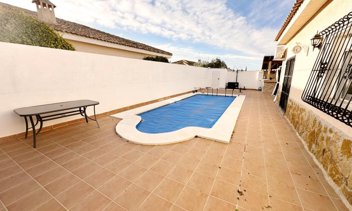 Használt Ingatlanok - Villa -
Lo Santiago - Inland