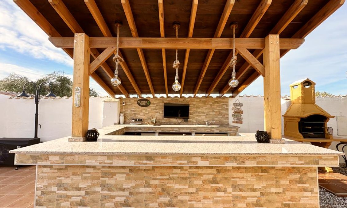 Használt Ingatlanok - Villa -
Lo Santiago - Inland