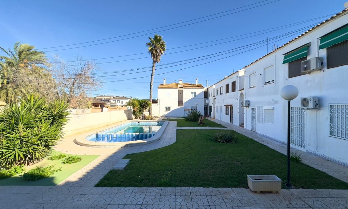 Használt Ingatlanok - Bungaló -
Orihuela Costa - Cabo Roig
