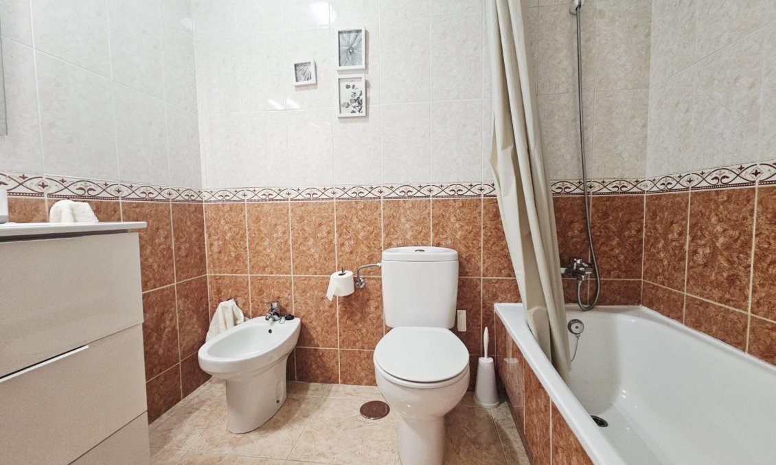 Revente - Appartement -
Torrevieja - PARQUE DE LAS NACIONES