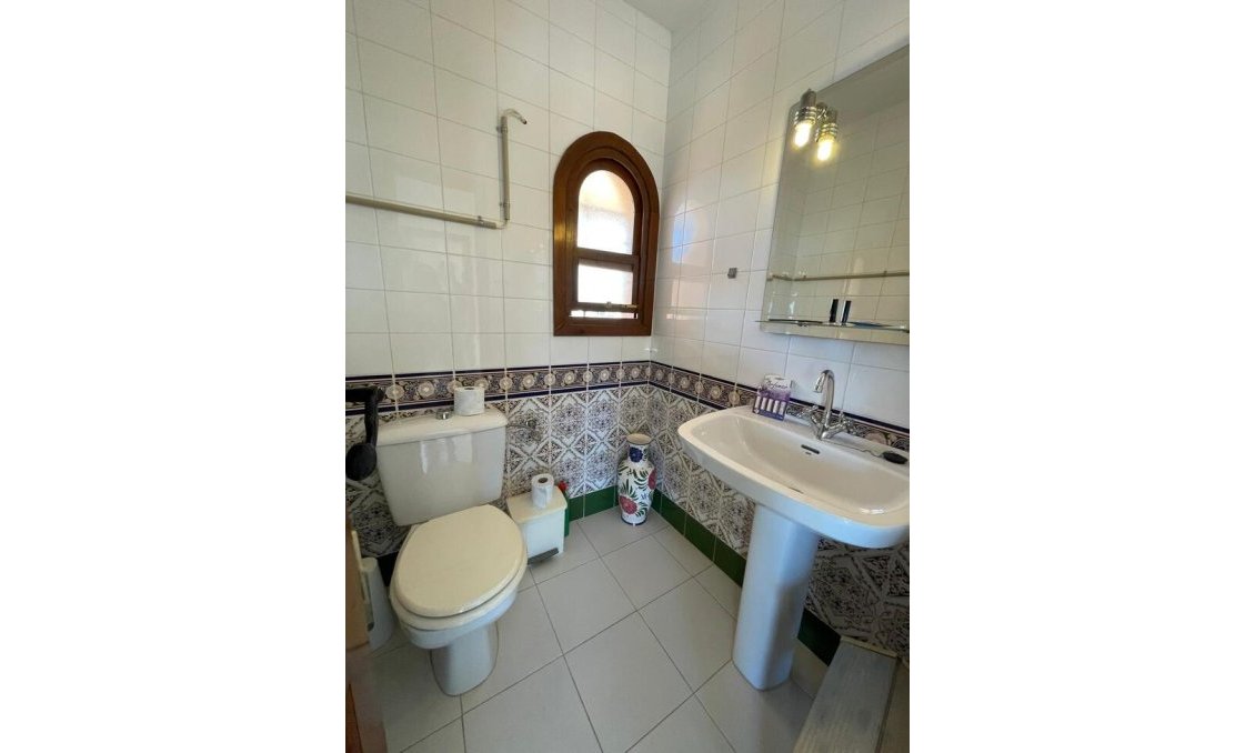 Wiederverkauf - Villa -
Villamartin - Costa Blanca