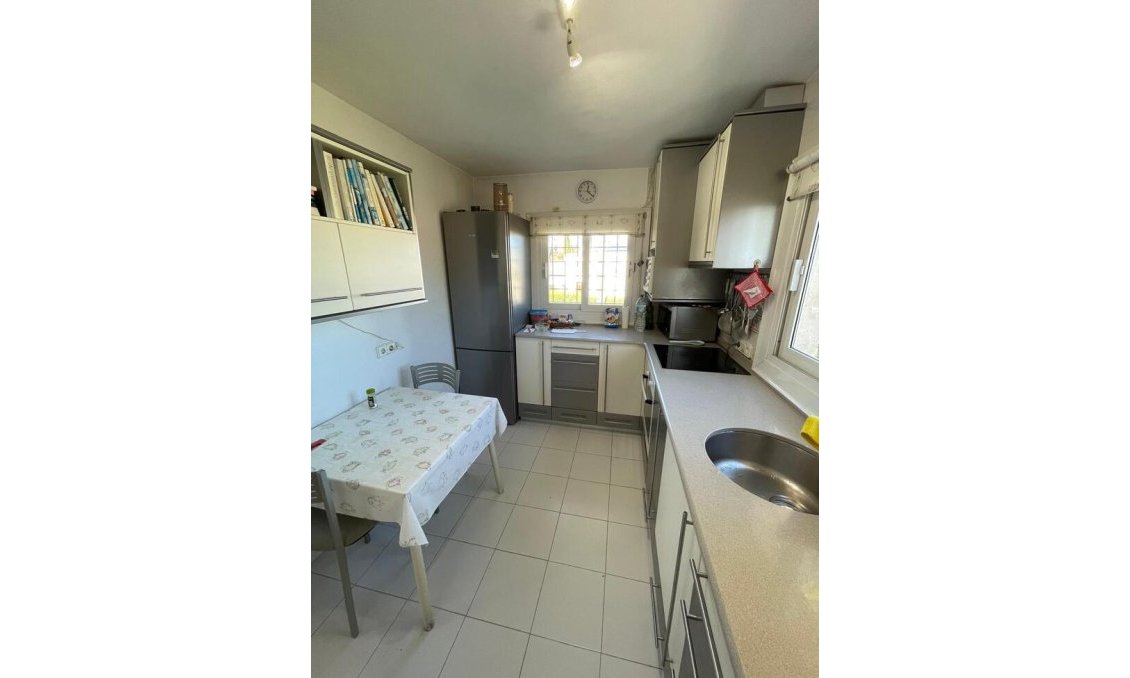 Wiederverkauf - Villa -
Villamartin - Costa Blanca