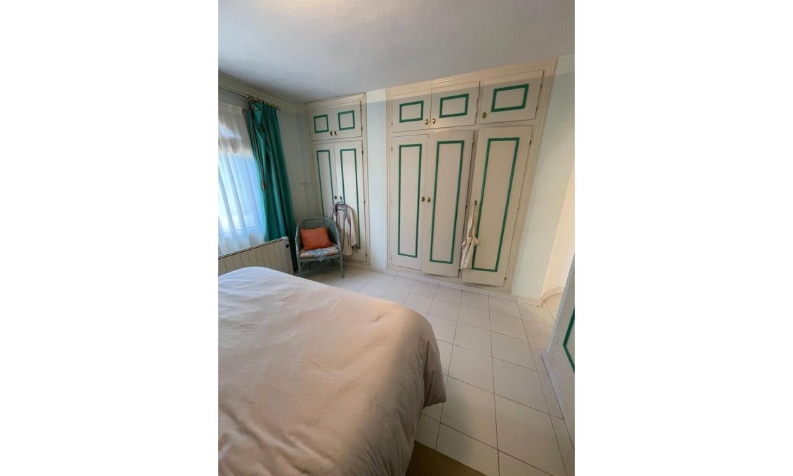 Wiederverkauf - Villa -
Villamartin - Costa Blanca