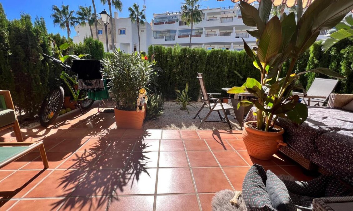 Wiederverkauf - Wohnung -
Orihuela Costa - Villamartín