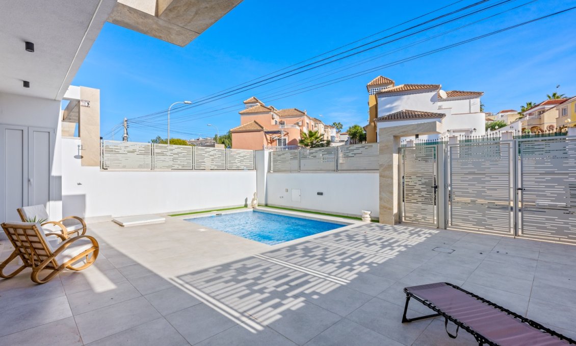 Segunda mano - Villa -
Orihuela Costa - Costa Blanca