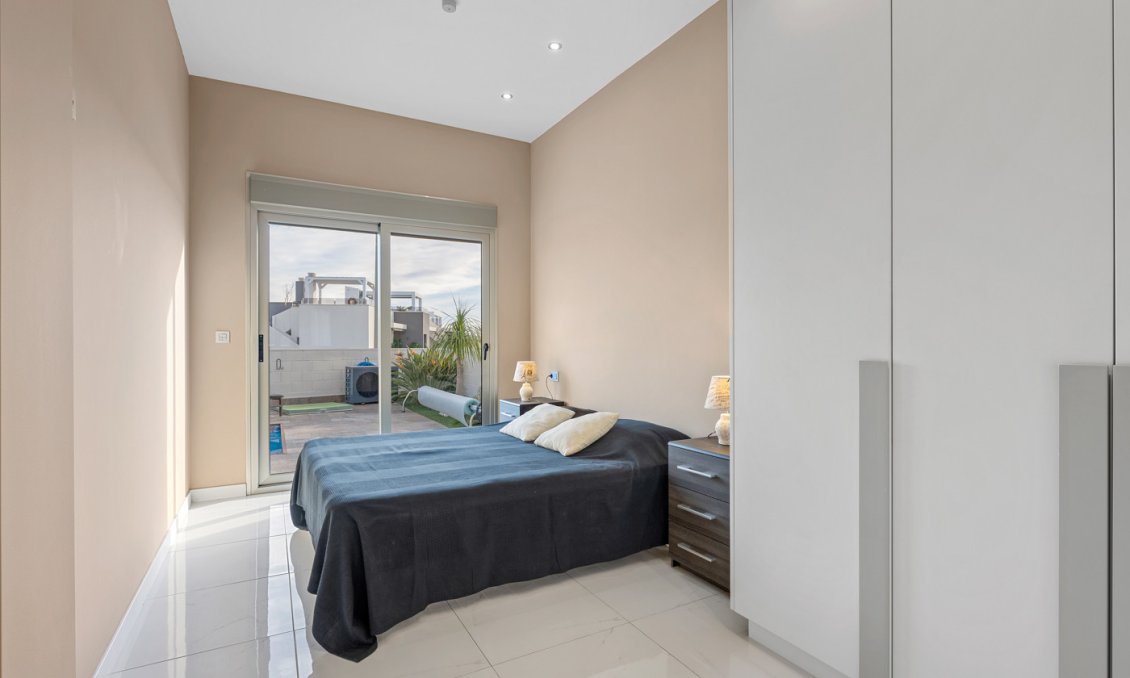 Segunda mano - Villa -
Villamartin - Costa Blanca