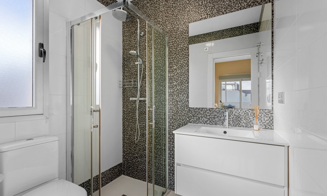 Segunda mano - Villa -
Villamartin - Costa Blanca