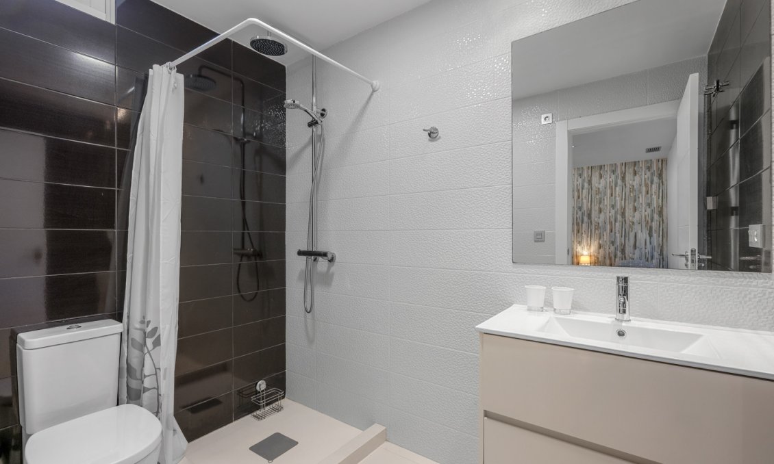 Segunda mano - Villa -
Villamartin - Costa Blanca