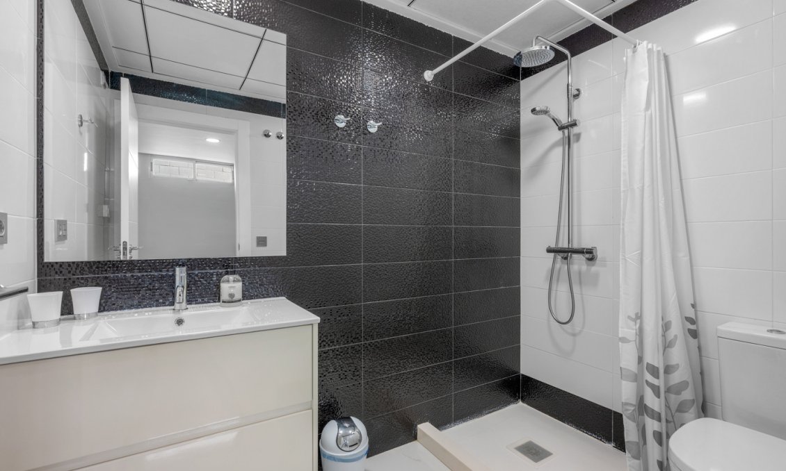 Segunda mano - Villa -
Villamartin - Costa Blanca