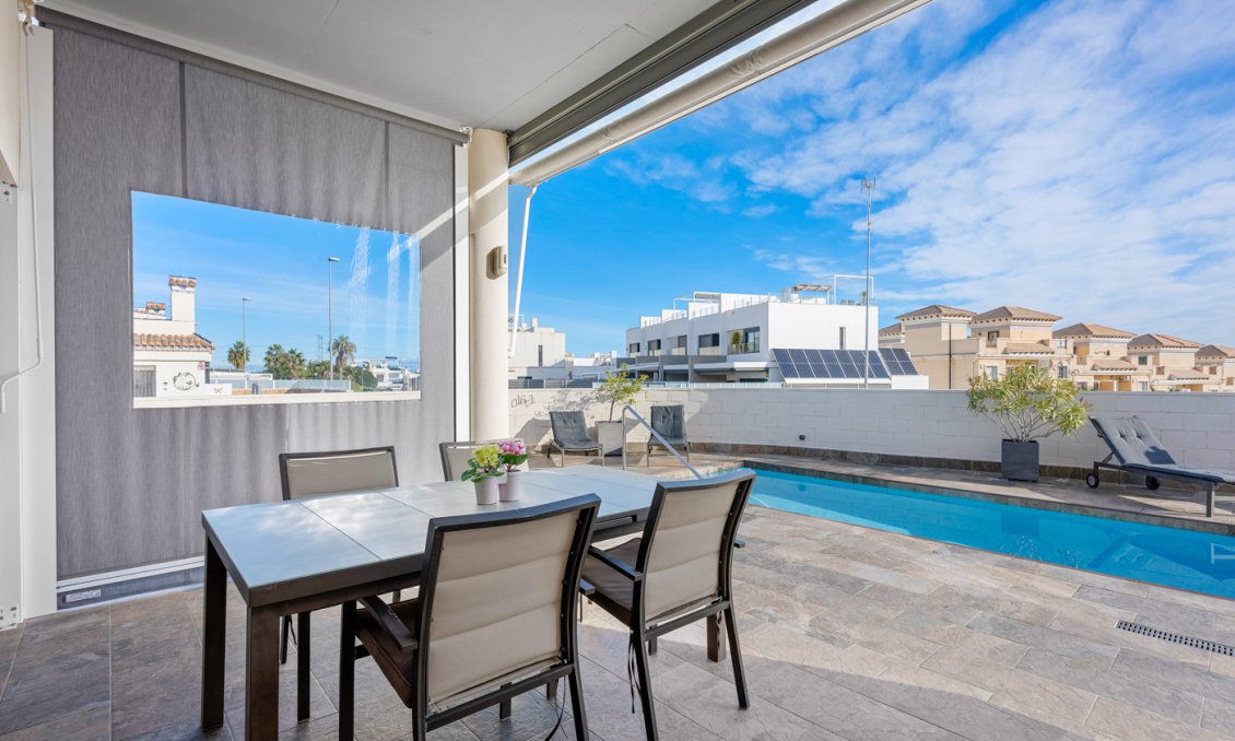 Segunda mano - Villa -
Villamartin - Costa Blanca