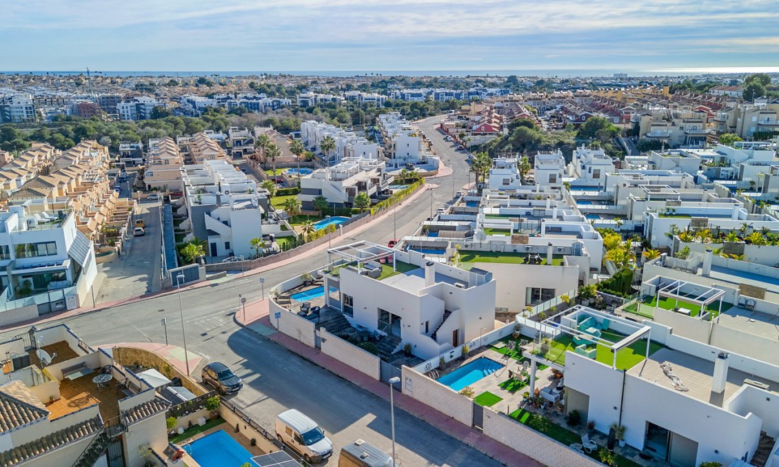 Segunda mano - Villa -
Villamartin - Costa Blanca