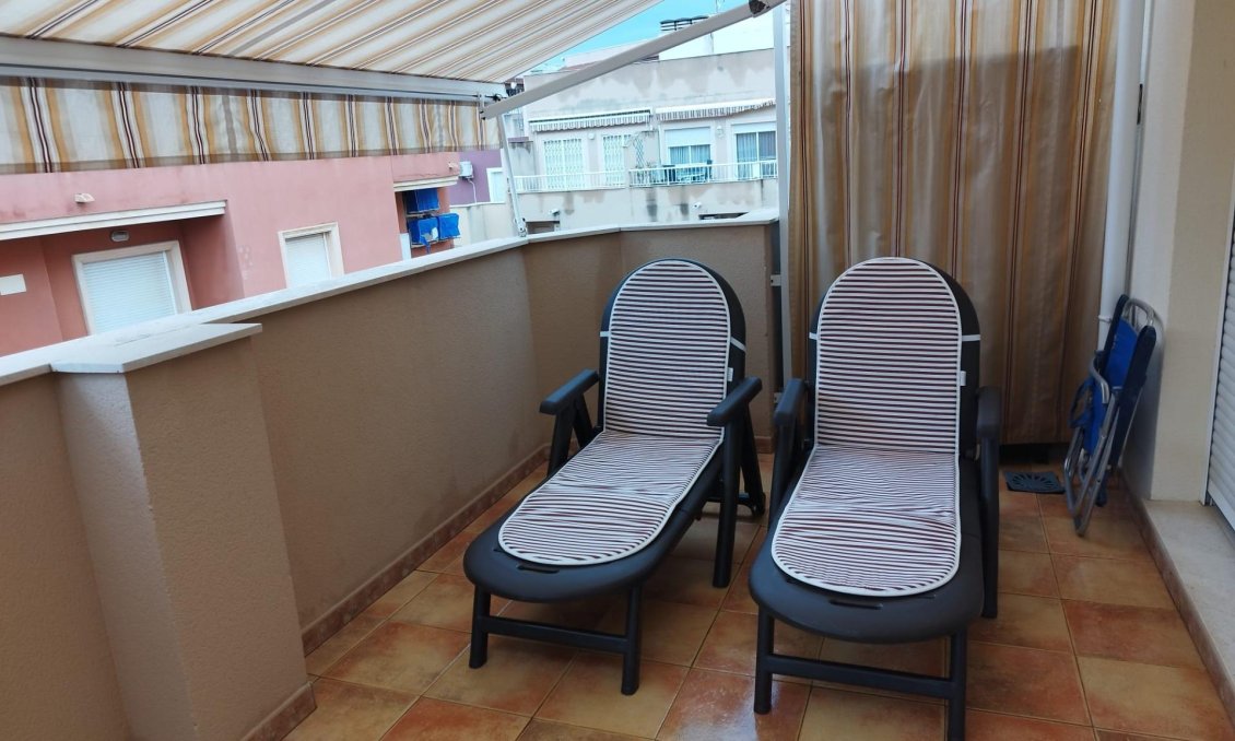 Használt Ingatlanok - Tetőtéri lakás -
Torrevieja - La Mata