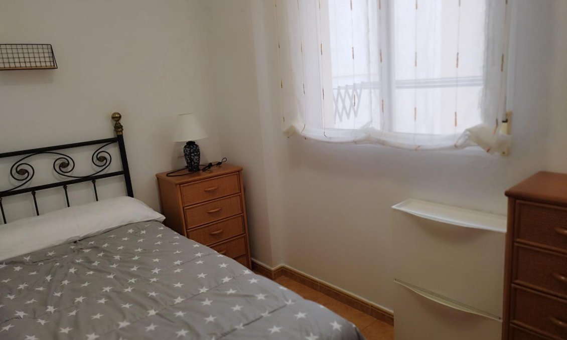 Használt Ingatlanok - Tetőtéri lakás -
Torrevieja - La Mata