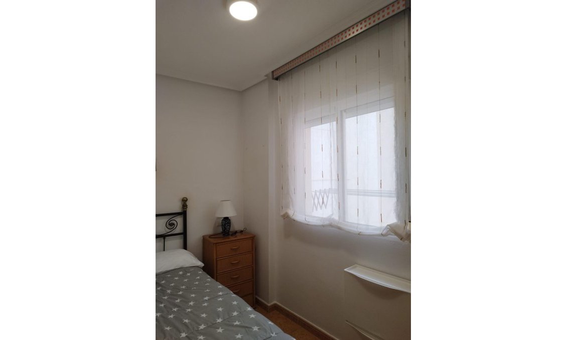 Használt Ingatlanok - Tetőtéri lakás -
Torrevieja - La Mata