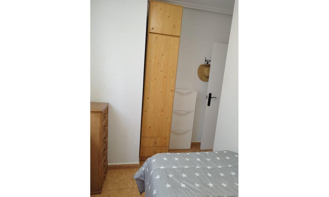 Használt Ingatlanok - Tetőtéri lakás -
Torrevieja - La Mata