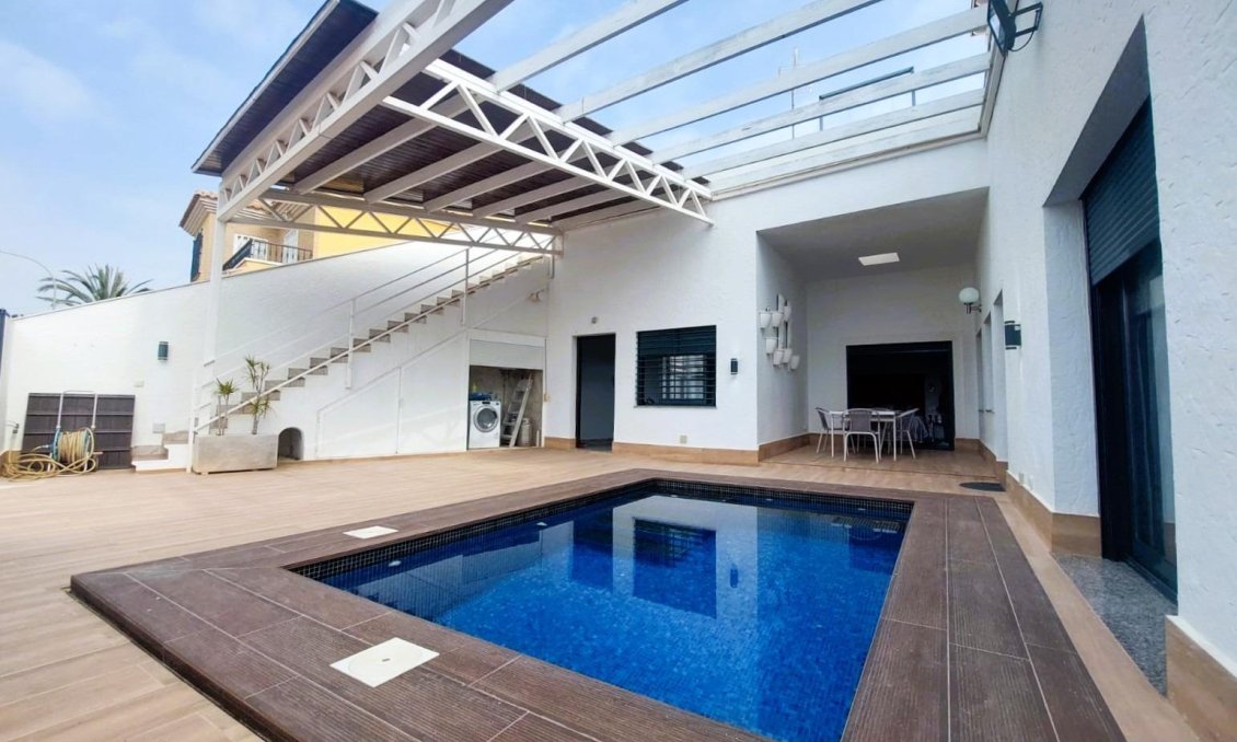 Wiederverkauf - Villa -
Pilar de la Horadada - Costa Blanca