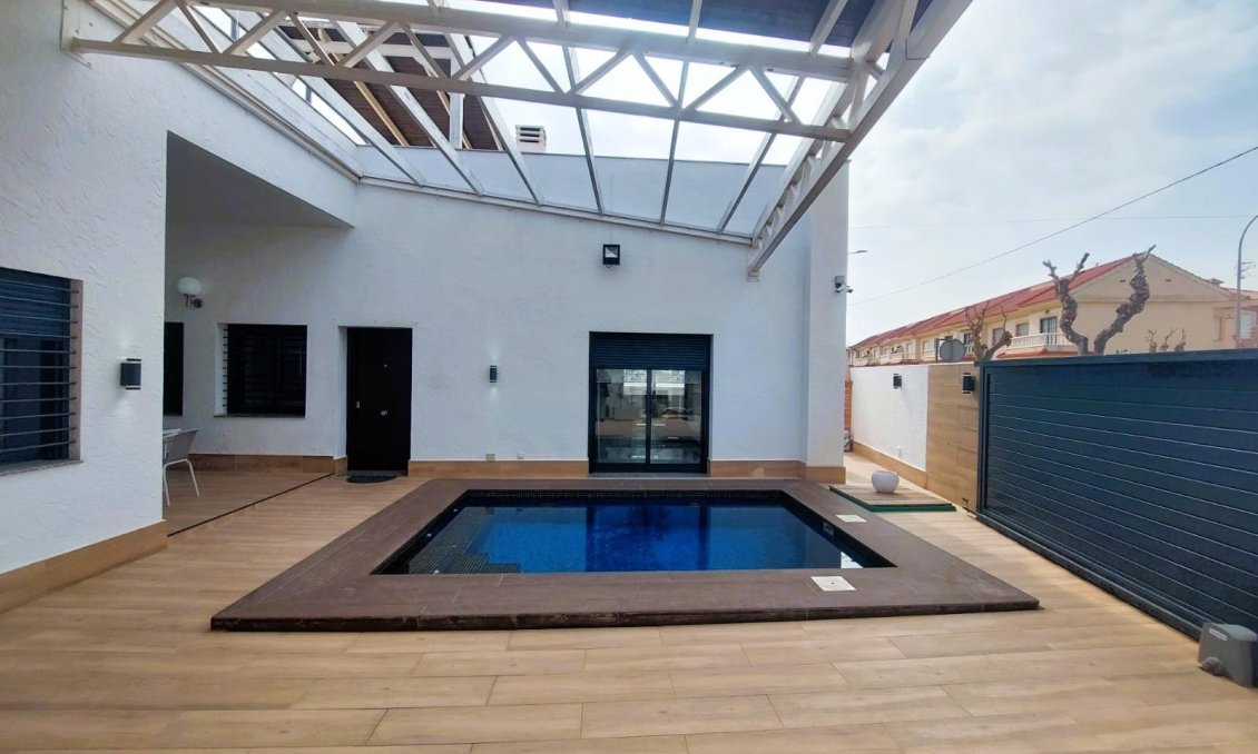 Wiederverkauf - Villa -
Pilar de la Horadada - Costa Blanca